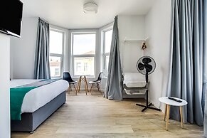 OYO Studiotel GY - Modern Hotel Apartments