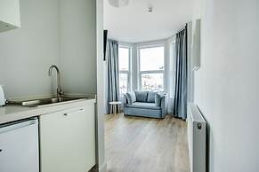 OYO Studiotel GY - Modern Hotel Apartments