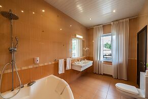 Country Club Medvezhy Ozera