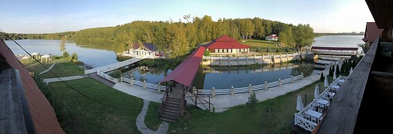 Country Club Medvezhy Ozera