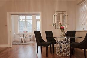 HIPHIPStay - The Michael Flatley Suite