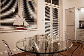 HIPHIPStay - The Michael Flatley Suite