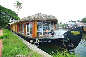 My Trip Houseboat