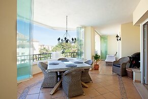 Luxury beach apartment Elviria, Marbella