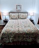 Evening Shade River Lodge and Cabins