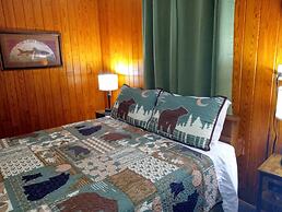 Evening Shade River Lodge and Cabins