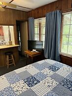 Evening Shade River Lodge and Cabins