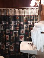 Evening Shade River Lodge and Cabins