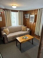 Evening Shade River Lodge and Cabins