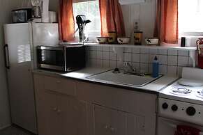 Evening Shade River Lodge and Cabins