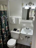 Evening Shade River Lodge and Cabins