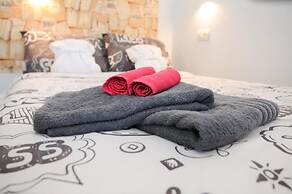 Ahuzat Shaul - Studio