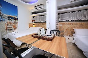 Ahuzat Shaul - Studio