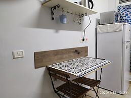 Ahuzat Shaul - Studio