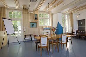 Hostel La Maison Montreau
