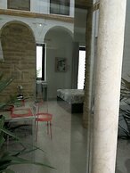Patio de la Escalera, Santiago