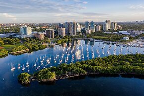 Miami Vacation Rentals - Coconut Grove