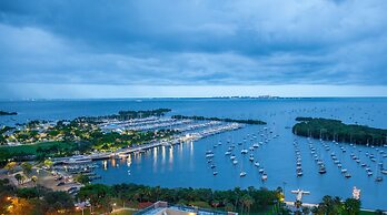 Miami Vacation Rentals - Coconut Grove