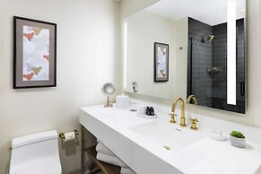 The MC, Autograph Collection