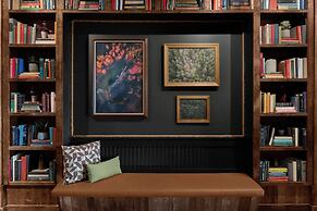 The MC, Autograph Collection