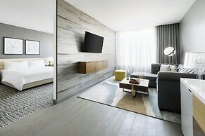 The MC, Autograph Collection