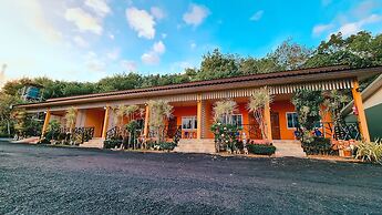 Baan Suan  Meetang Resort