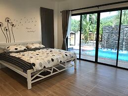 Banpuck Huahin Numnueng Pool Villa
