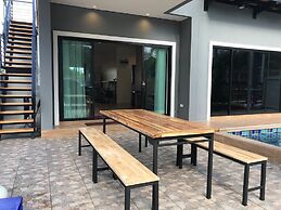 Banpuck Huahin Numnueng Pool Villa