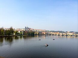 ART Garden Towers Prague
