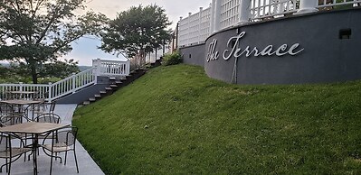 The Manor at Courtland Farm