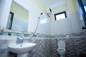 Co Cuc Hotel - Hostel