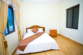 Co Cuc Hotel - Hostel