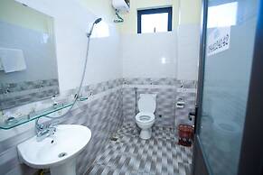 Co Cuc Hotel - Hostel