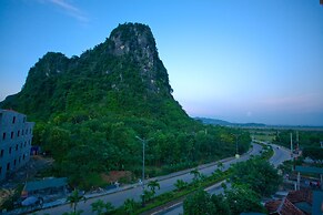 Co Cuc Hotel - Hostel