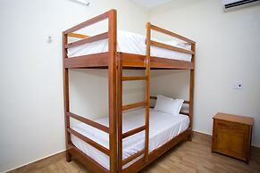 Co Cuc Hotel - Hostel