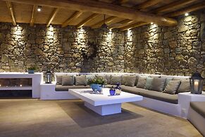 Villa Aphrodite sunkissed MykonianLuxury