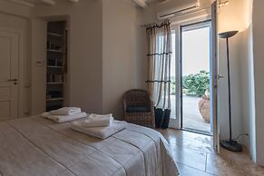 Villa Aphrodite sunkissed MykonianLuxury