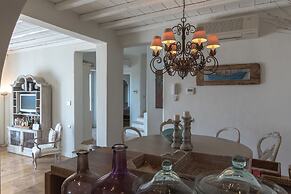 Villa Aphrodite sunkissed MykonianLuxury