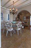 Villa Aphrodite sunkissed MykonianLuxury