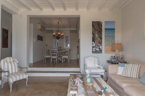 Villa Aphrodite sunkissed MykonianLuxury