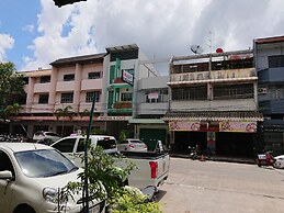 Hybrit Hostel & Cafe