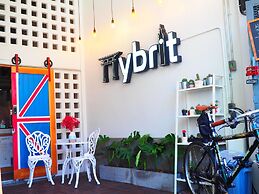 Hybrit Hostel & Cafe