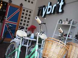 Hybrit Hostel & Cafe