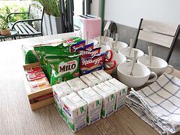 Hybrit Hostel & Cafe