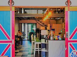 Hybrit Hostel & Cafe