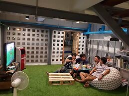 Hybrit Hostel & Cafe