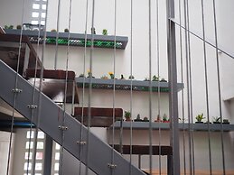 Hybrit Hostel & Cafe