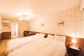 Floral Green Maple House