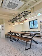 The Cube Hotel - Hostel