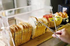 The Cube Hotel - Hostel